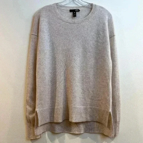Aqua Women’s 100% Cashmere Classic Cream Crew Neck Sweater Small - Picture 7 of 8